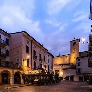 **** Aparthotel Flowers Italia